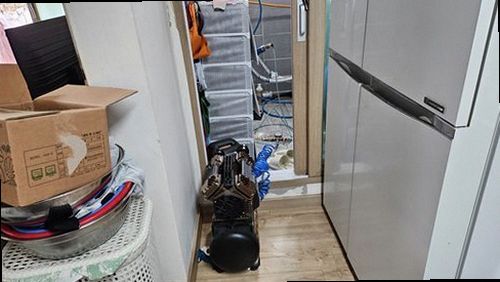 서초구 누수탐지 배관을 노출한 뒤 누수 부위를 보수하고 압력을 재확인하는 과정