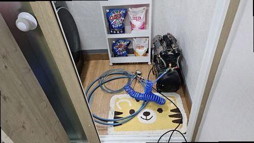 도봉구 누수탐지 수도계량기 별침과 밸브를 확인하는 현장 모습