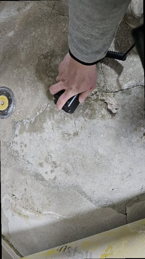광명 누수탐지 천장 얼룩과 벽면 습기 흔적을 확인하는 현장 점검