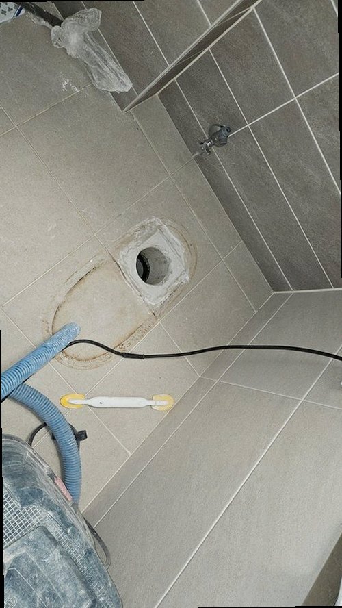 연수구 누수탐지 송도4동 누수탐지 화장실타일깨짐 작은 흔적도 미루면 큰 피해