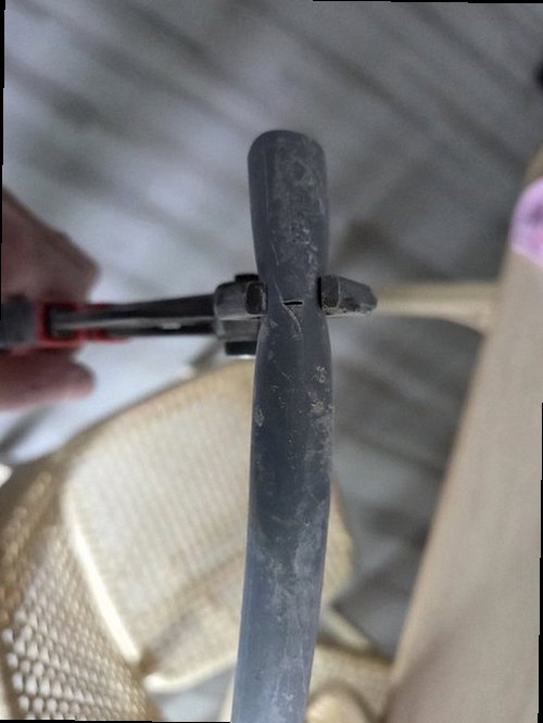 노원구 누수탐지 수도계량기 별침과 누수 흔적을 확인하는 모습