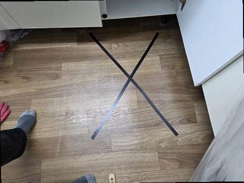 군포 누수탐지 천장에 번진 누수 흔적과 현장 점검 모습