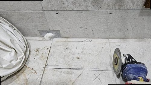 기흥구 누수탐지 천장에 번진 누수 얼룩과 점검 전 보양 작업