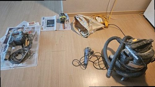 미추홀구 누수탐지 보일러실 분배기와 주변 바닥을 점검하는 현장
