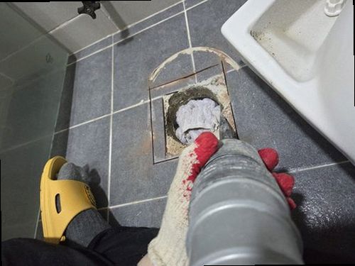 여주 누수탐지 욕실 벽면 물자국과 천장 누수 피해를 확인하는 현장