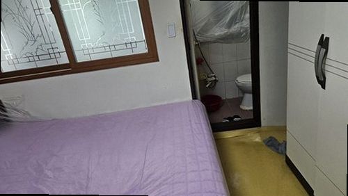 양천구 누수탐지 누수 점검 전 가구와 바닥을 비닐로 보양한 현장