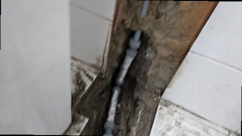 강남구 누수탐지 천장 얼룩과 욕실 바닥 주변의 누수 흔적을 확인하는 현장