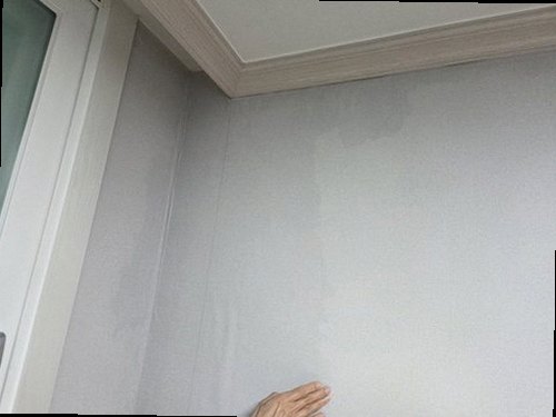 대전 동구 누수탐지 천장 얼룩과 벽체 습기를 비교해 점검하는 현장