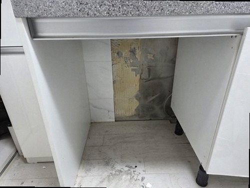 수지구 누수탐지 수도계량기 별침과 공압 게이지를 확인하는 누수 점검 과정