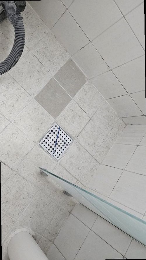 덕양구 누수탐지 가스탐지와 청음탐지 장비로 누수 위치를 확인하는 모습