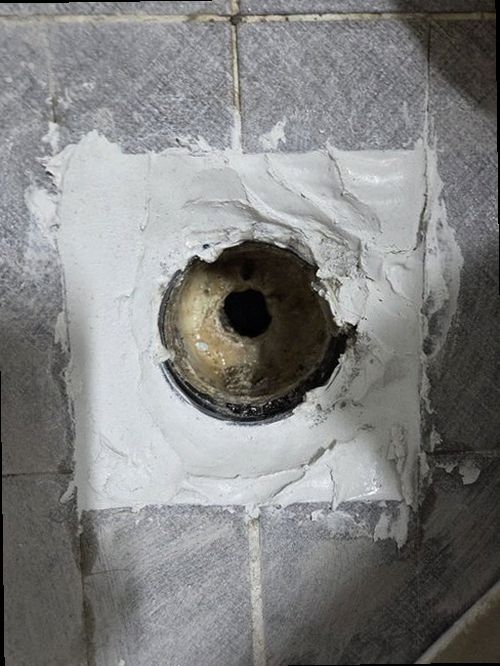 청주시 흥덕구 누수탐지 배관 압력 검사와 누수 위치를 확인하는 장비 작업