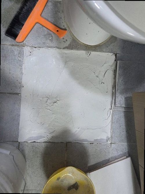 부평구 누수탐지 벽면 얼룩과 몰딩 주변 습기를 확인하는 현장