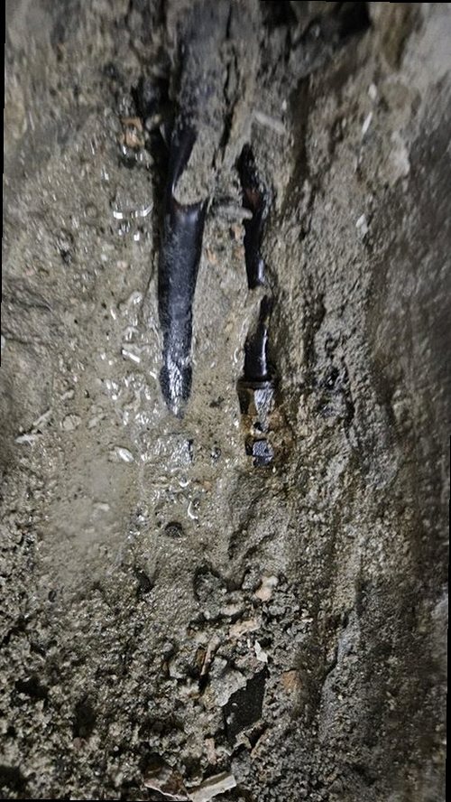 관악구 누수탐지 열화상 카메라와 공압 측정기로 배관 상태를 점검하는 과정